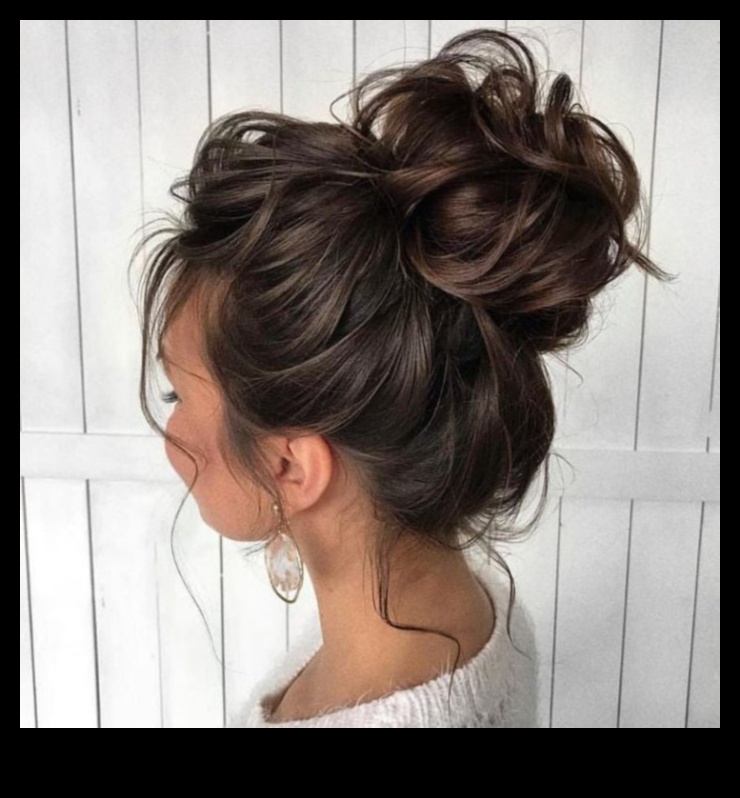 Messy Bun Magic: Updos fără efort și elegant pentru brunetă