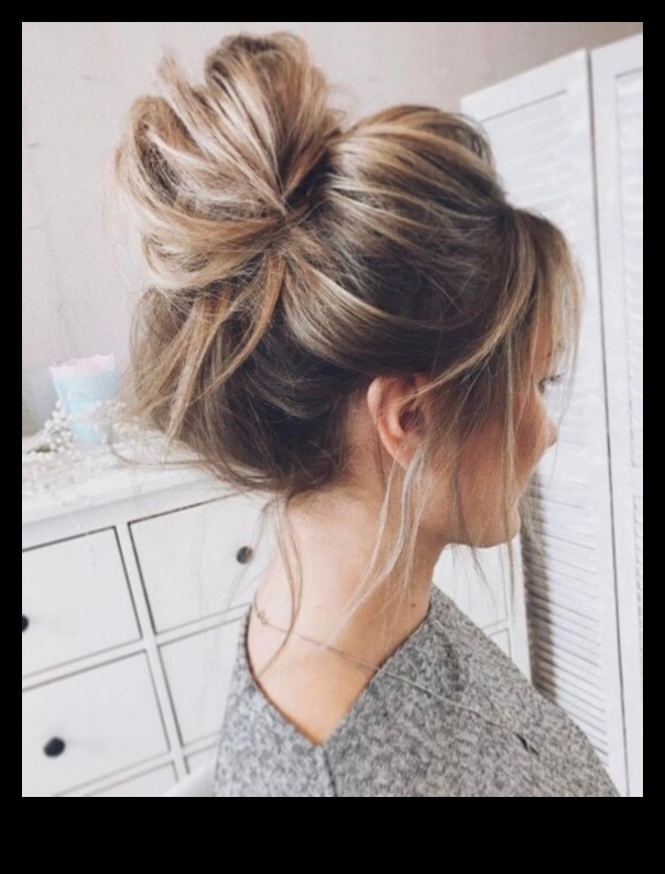 Messy Bun Magic: Updos fără efort și elegant pentru brunetă