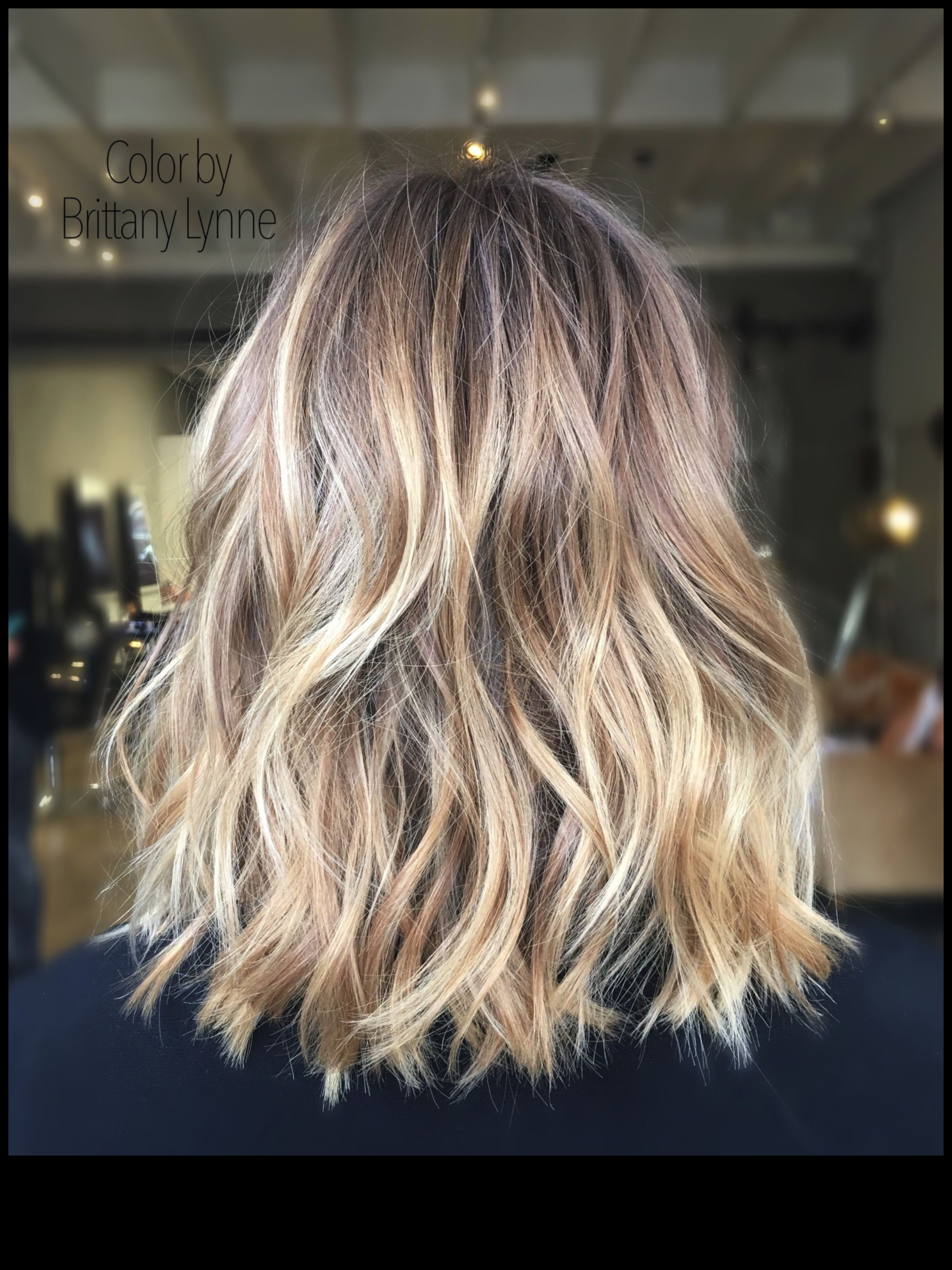 Balayage Bliss: Obțineți un aspect sărutat de soare cu coafuri blonde